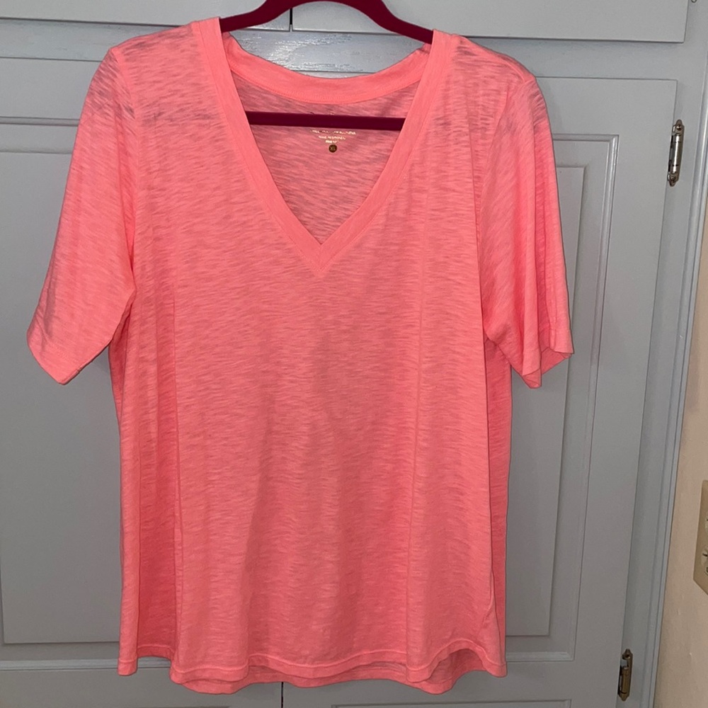 XL Lilly Pulitzer tee